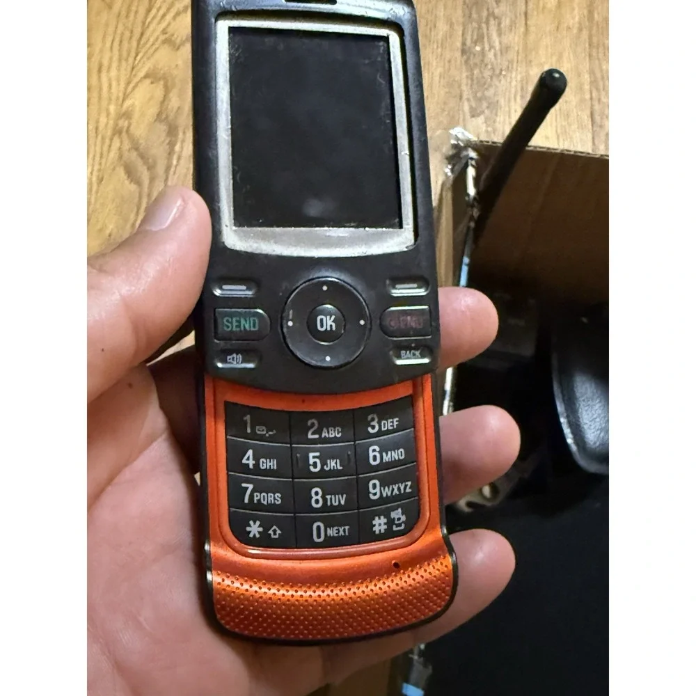 UTStarcom - Black and Red ( Virgin Mobile ) Very Rare Phone, Untested , No Power
